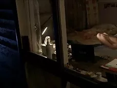 Meitenēm darīt, ja viņi domā, ka neviens neskatās 3