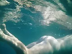 Naked nude vācu milf ar small tits patīk rādīt incītis