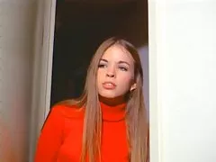Blondīne lūrētājs nepieciešams vairāk