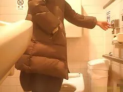 Publiskās tualetes mature mom