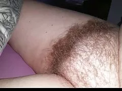 Wifes jauku mīkstu pūkains matains incītis tikai no dušas,